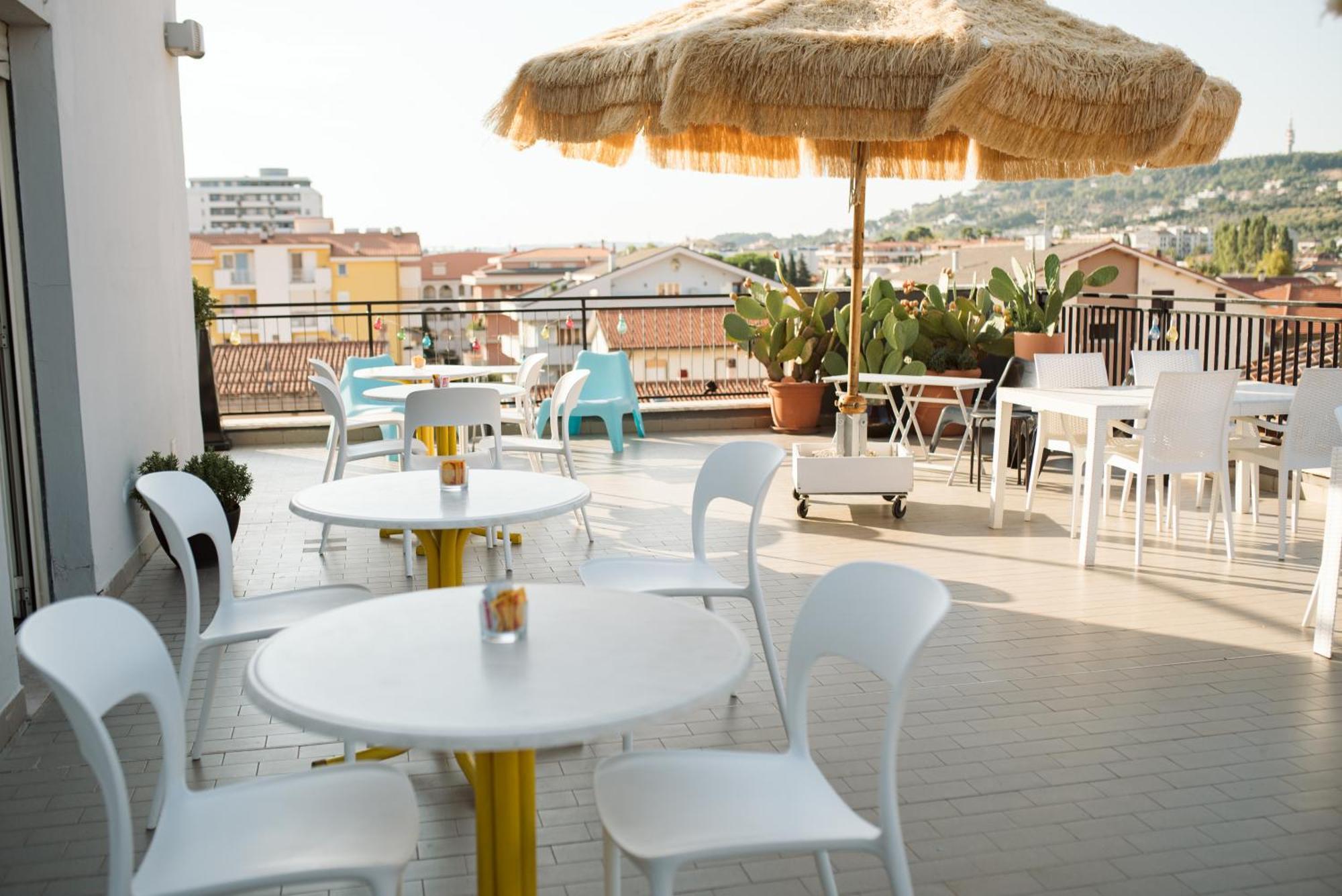 Montesilvano Marina Hotel Antagos מראה חיצוני תמונה