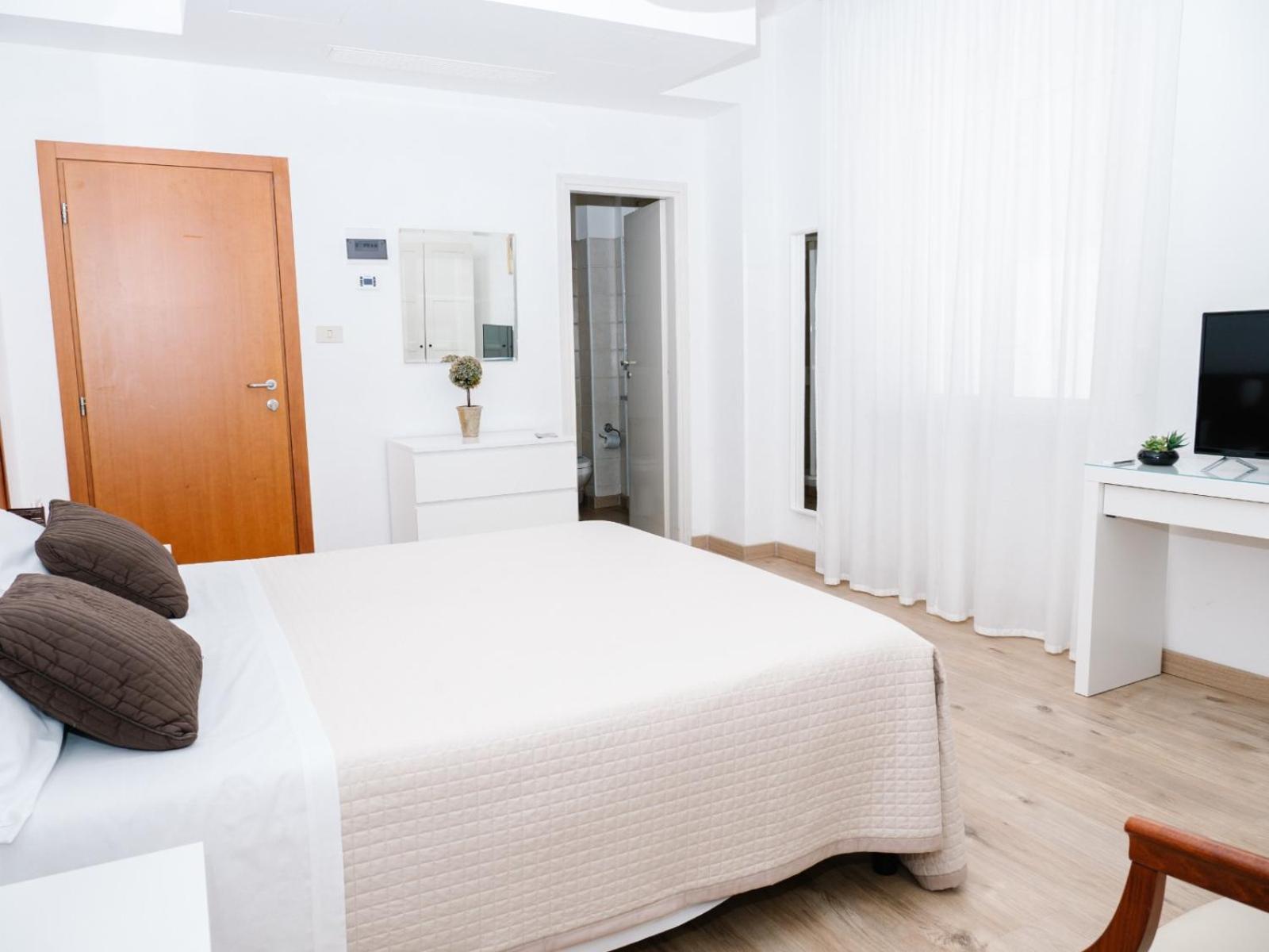 Montesilvano Marina Hotel Antagos מראה חיצוני תמונה
